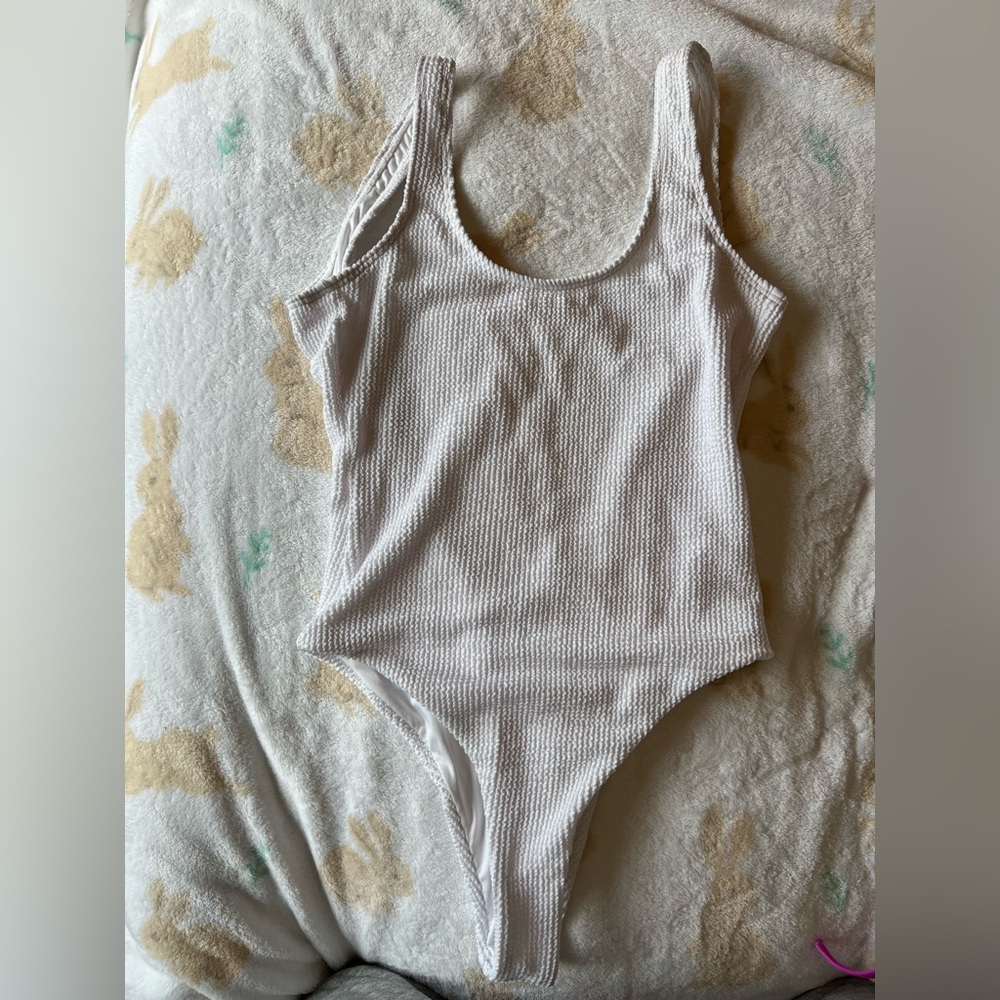 White bathing suit by Kendall and Kylie size S